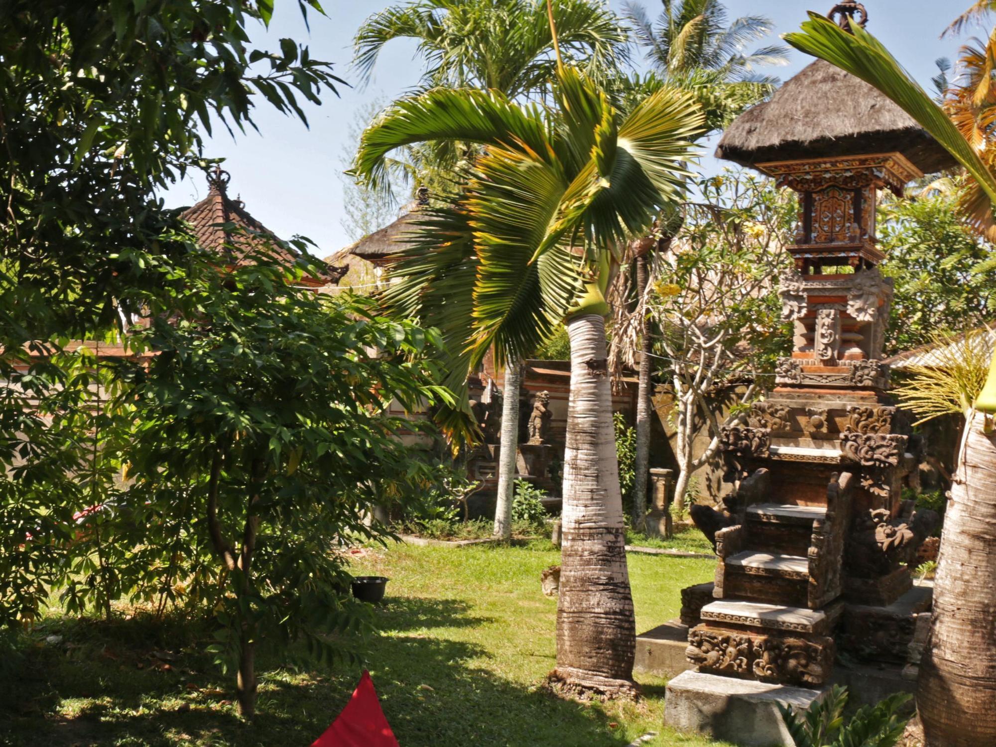 Hotel Surfers House Kuta Lombok Exterior foto