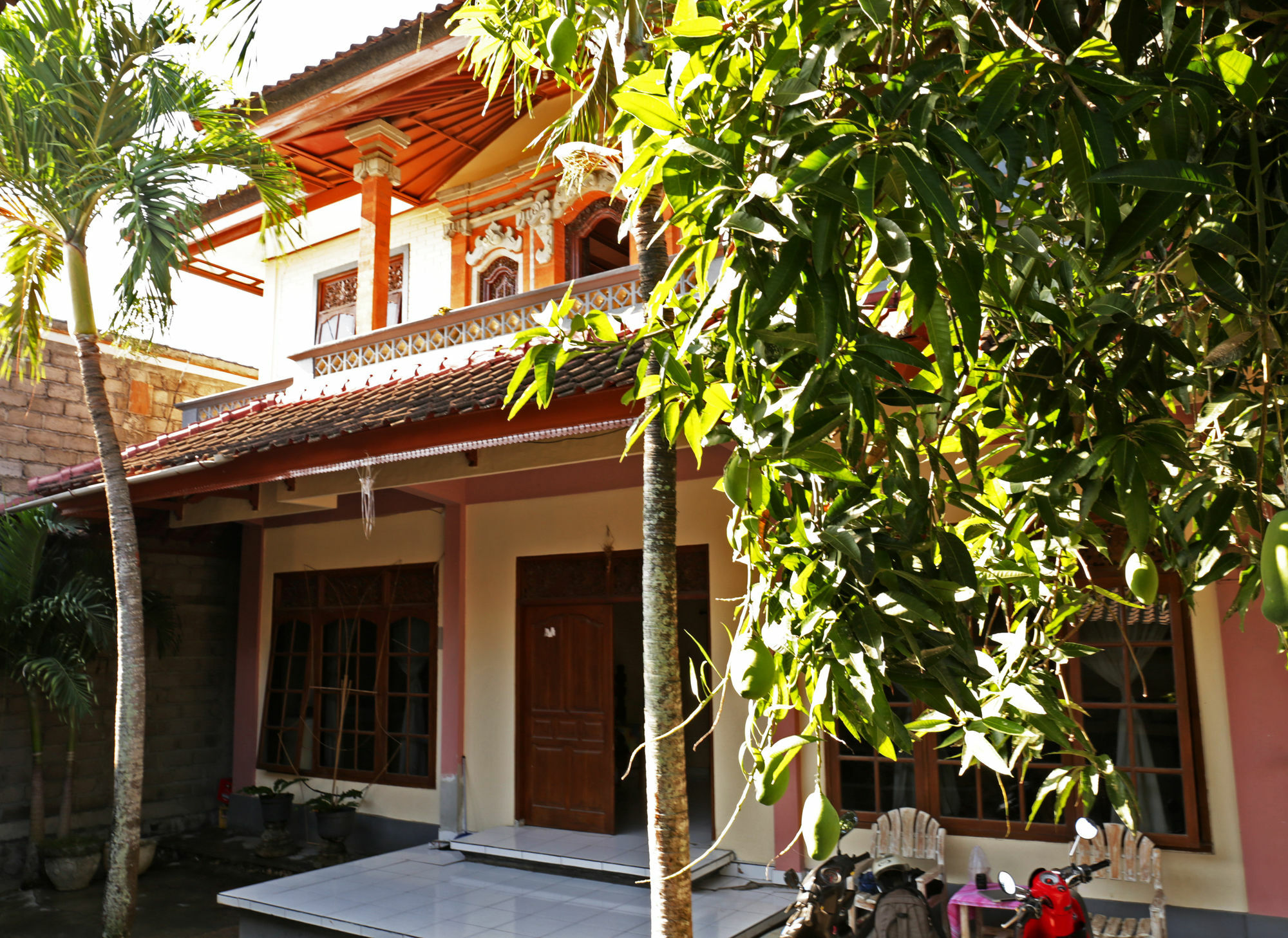 Hotel Surfers House Kuta Lombok Exterior foto